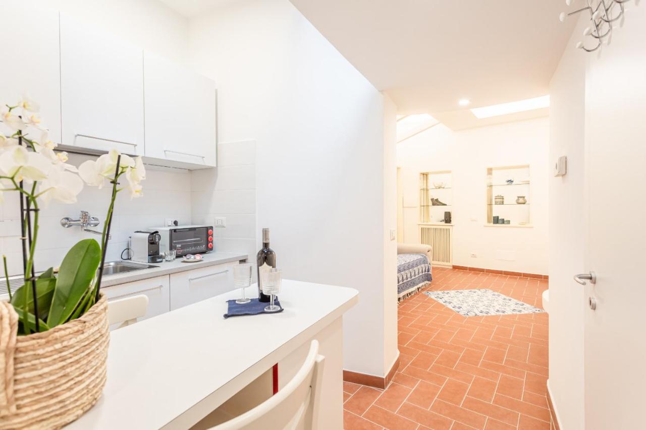 Trastevere Casa Orchidea Apartment โรม ภายนอก รูปภาพ